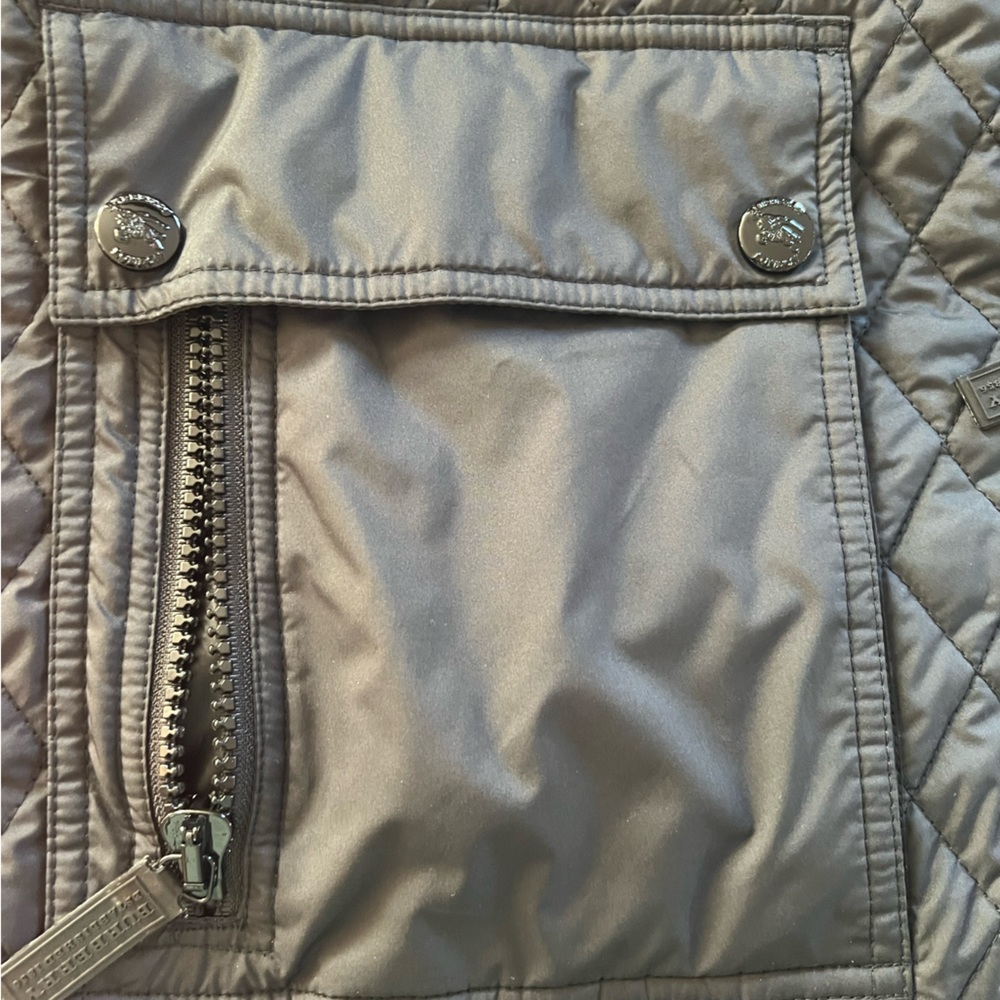 Burberry Lightweight Puffer Jacket - image 4